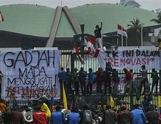 Demo Di Depan Gedung Dpr Mpr Hari Ini